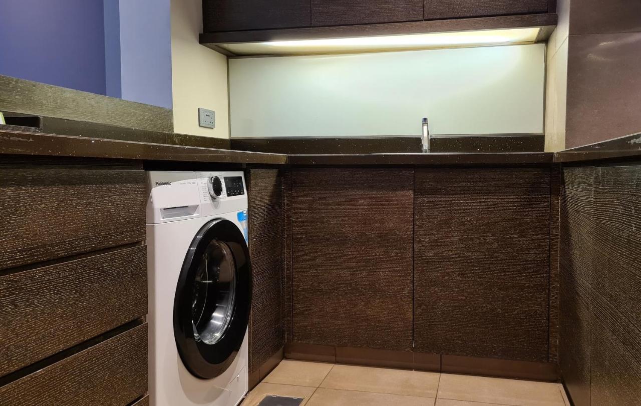 Four Points By Sheraton Al Ajn Exteriér fotografie A laundry room